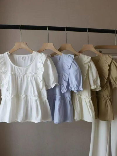 Blusa cute blanco(medio crema)