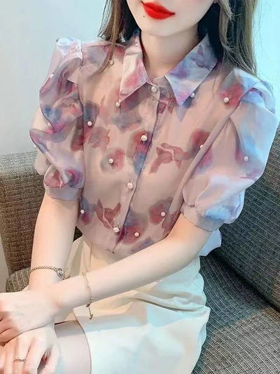 Blusa con estampado flores 