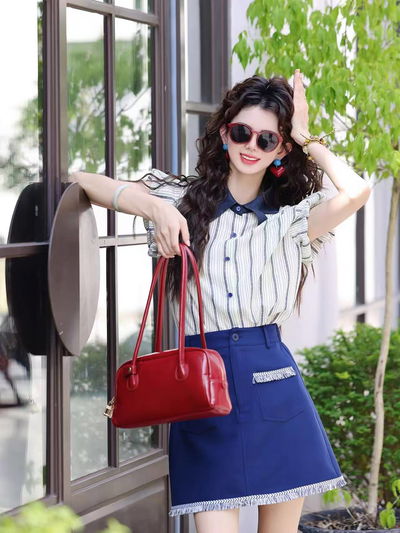 Blusa azul con estilo 上衣