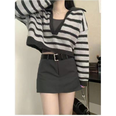 sueter rayas gris y negro cuello V
