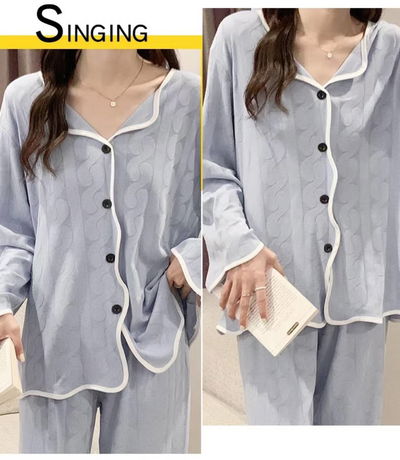 Pijama celeste con detalles negro