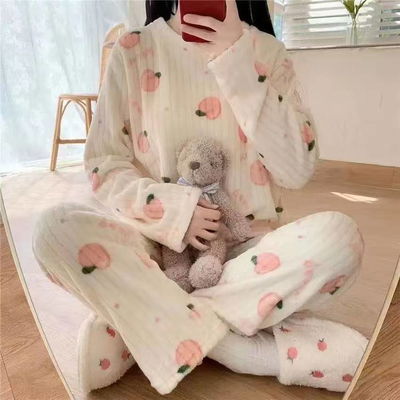 Pijama peach frisado abrigado