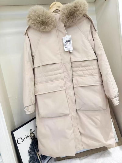 Abrigo de pluma largo beige