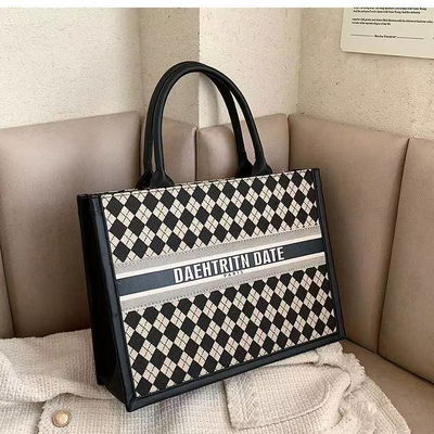 Bolso de mano grande