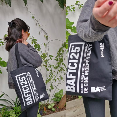Tote Clásica de gabardina negra