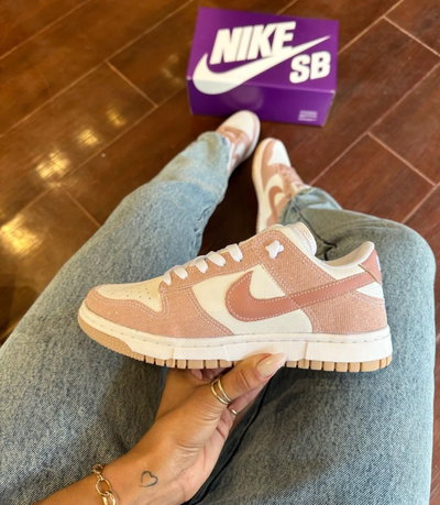 DUNK LOW PREMIUM