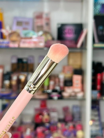 Brocha Mofeta Kabuki para Contorno y Rubor en Crema