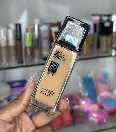 Base Fit Me Maybelline 228