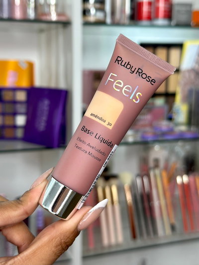 Base Liquida Feels by Ruby Rose 