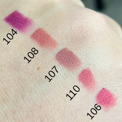 Delineador labios Miss Demi negros