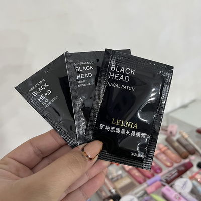 Mascarilla peel off puntos negros 