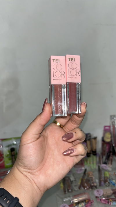 Lip gloss glaze TEI
