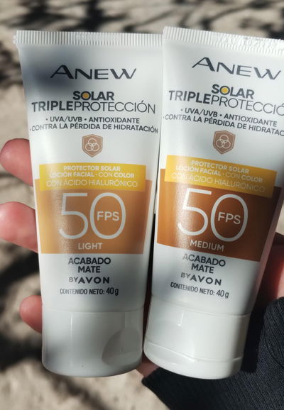Protector Solar Anew con color 40g