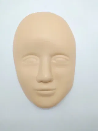 Cara de silicona para practicas