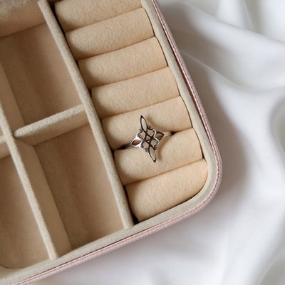 Anillo Nudo De Bruja 2