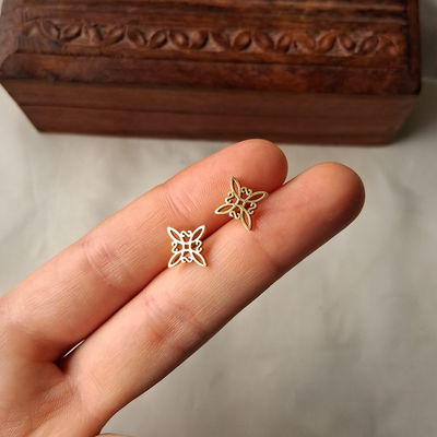 Aros Nudo De Bruja Dorados 