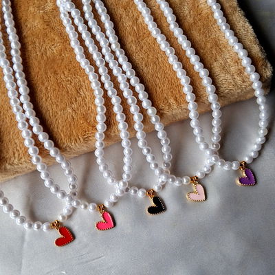 Chockers Perlas Corazones