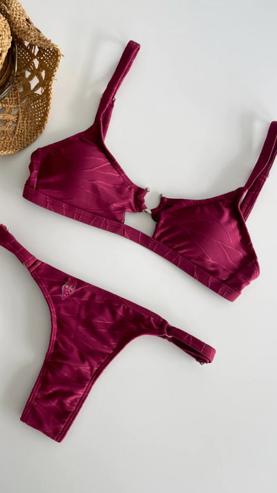 Bikini Gigi Uva NO REINGRESA