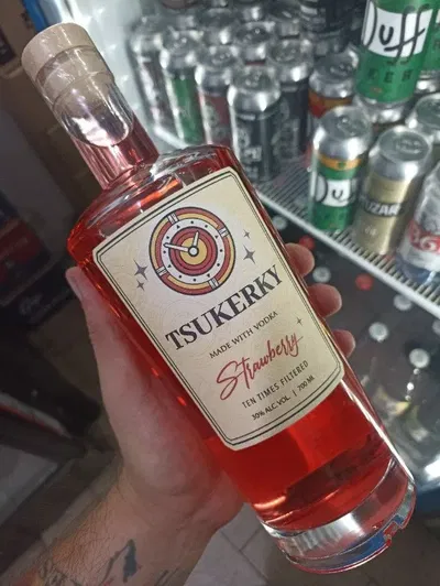 Vodka Tsukerky Strawberry 700ml