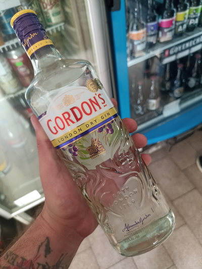 Gordon's London Dry Gin 700ml.