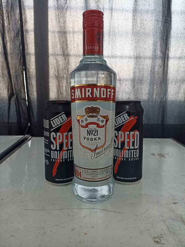 Combo Smirnoff Clásico + 2 Speed XL
