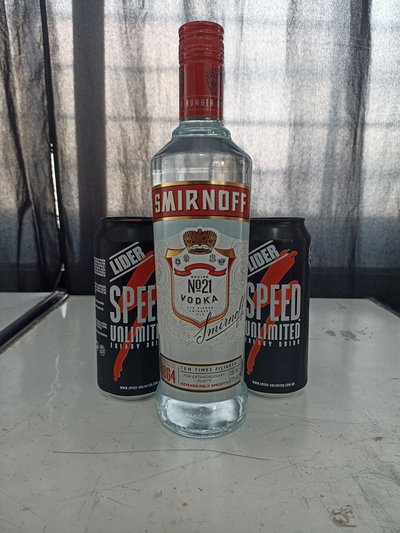 Combo Smirnoff Clásico + 2 Speed XL