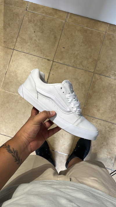 Vans KNU "Total White"