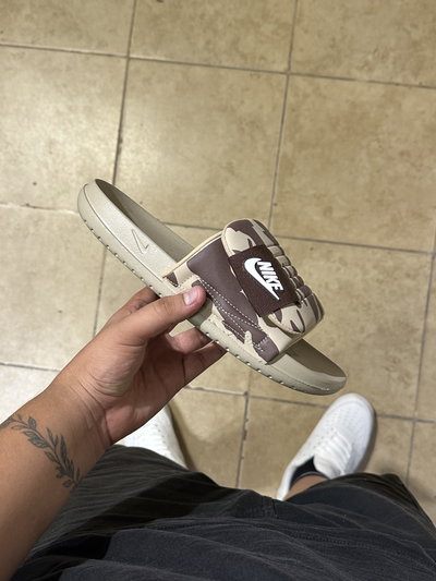 Nike Adjust "Brown"