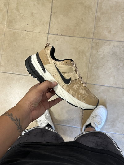 Nike V2K "Marron"