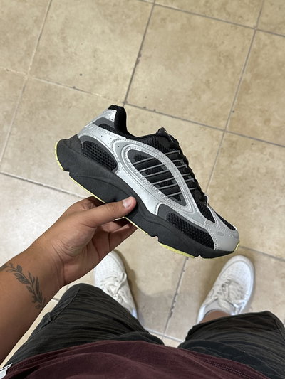 Adidas Ozmillen "Gris"