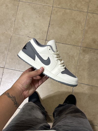 Nike Jordan Low "Beige"