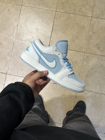 Nike Jordan Low "Celeste"