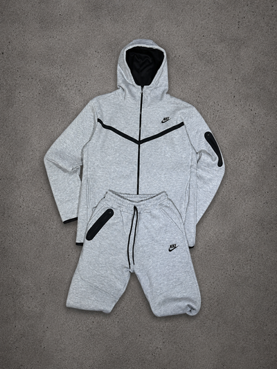 Conjunto Nike Tech "Gris"