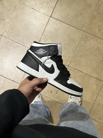 Nike Air Jordan 1 High "Panda"