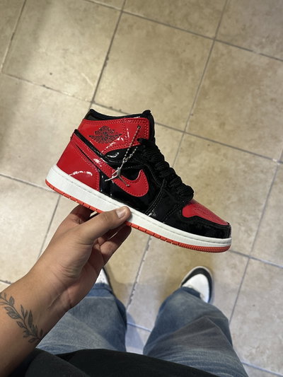 Nike Air Jordan 1 High "Charol Red"