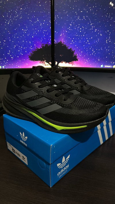 Adidas Supernova "Negro - Flour"