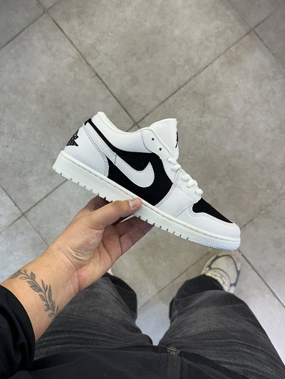 Nike Jordan Low "Reverse Panda"