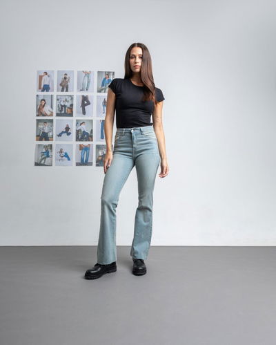 Pantalón Jean Flare Florence Celeste Elastizado 