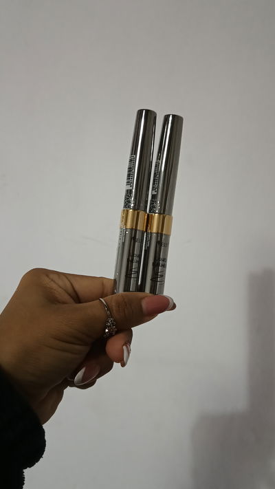 Delineador líquido de ojos 