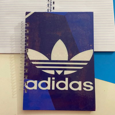 Cuaderno A5/50 hojas rayadas - Tapa Adidas