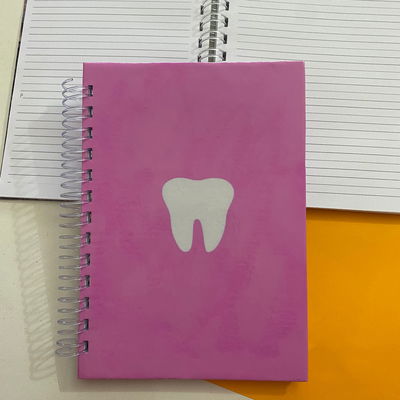 Cuaderno A5/80 hojas rayadas Tapas de muelita rosa