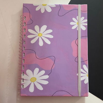 Cuaderno A5/100 hojas lisas con Elastico