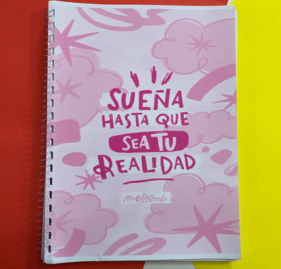 Cuaderno A4 "Sueña"