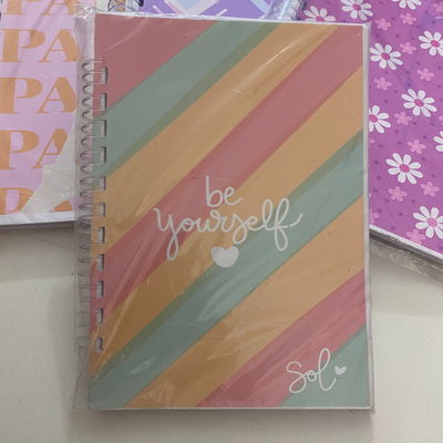 Cuaderno A5 Tapas Flexibles 100 hojas rayadas