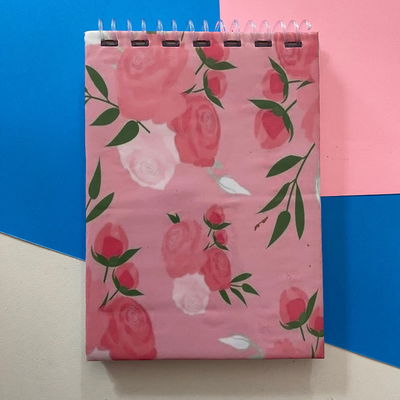 Libreta A6 - Tapa Dura - 50 hojas lisas 