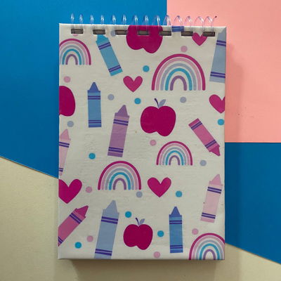 Libreta A6 - Tapa Dura - 50 hojas lisas 