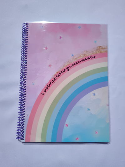 Cuaderno A4 espiralado rayado - Arco iris 