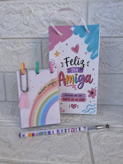 Mini anotador + lapicera + bolsa regalo Día del amigo -mod 3