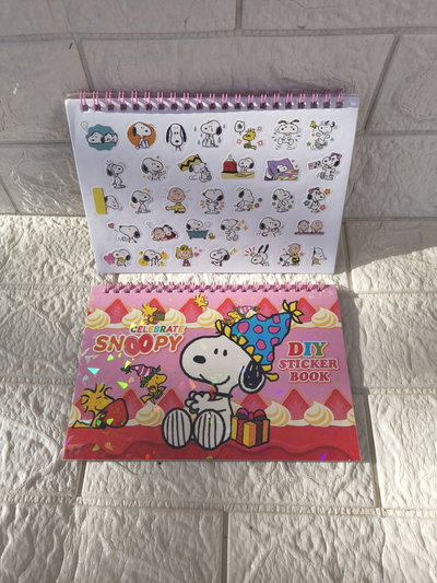 Álbum de stickers - Snoopy
