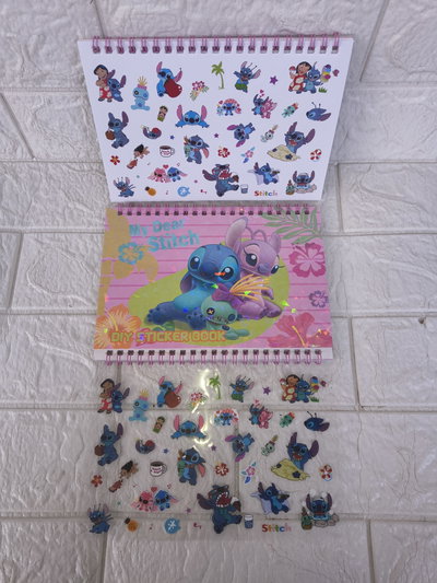 Álbum de stickers - Stitch rosa 
